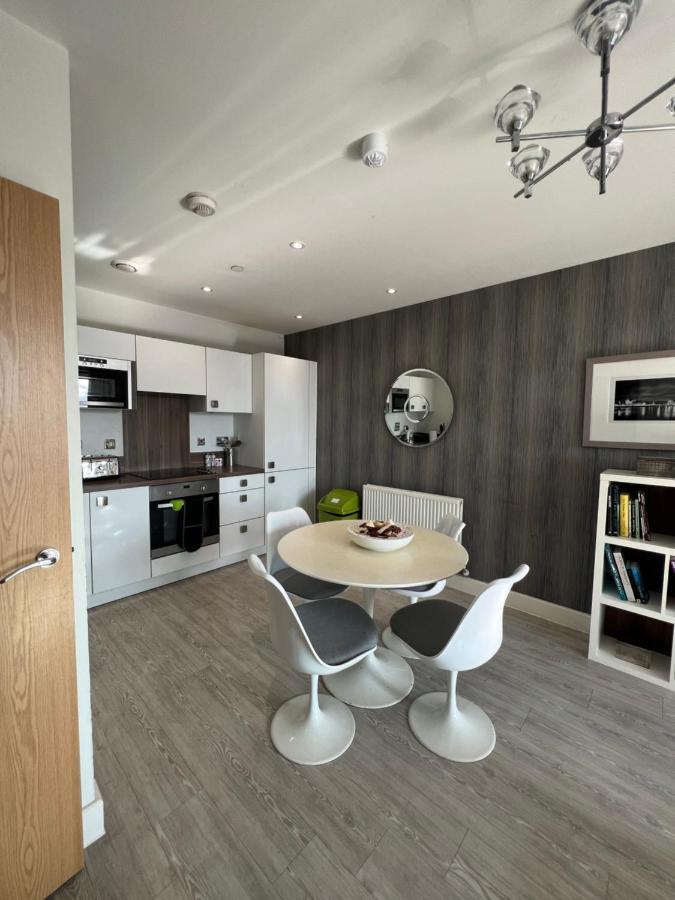 Appartement Cityscape Serenity: 10Th Floor Oasis Near City Airport, Excel & 02 à Londres Extérieur photo
