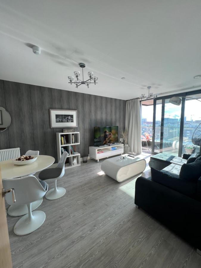 Appartement Cityscape Serenity: 10Th Floor Oasis Near City Airport, Excel & 02 à Londres Extérieur photo