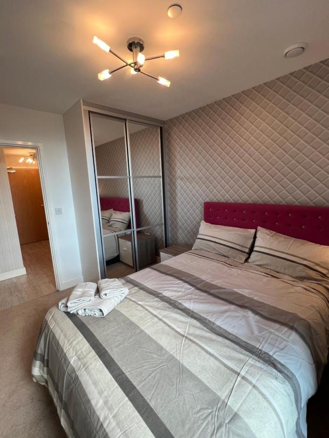 Appartement Cityscape Serenity: 10Th Floor Oasis Near City Airport, Excel & 02 à Londres Extérieur photo