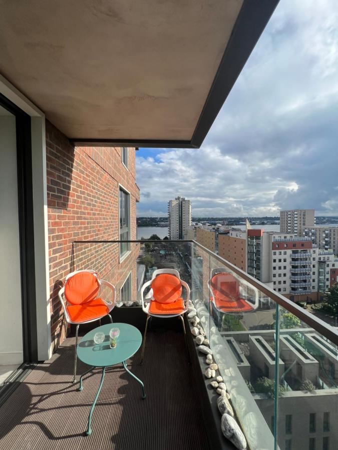 Appartement Cityscape Serenity: 10Th Floor Oasis Near City Airport, Excel & 02 à Londres Extérieur photo