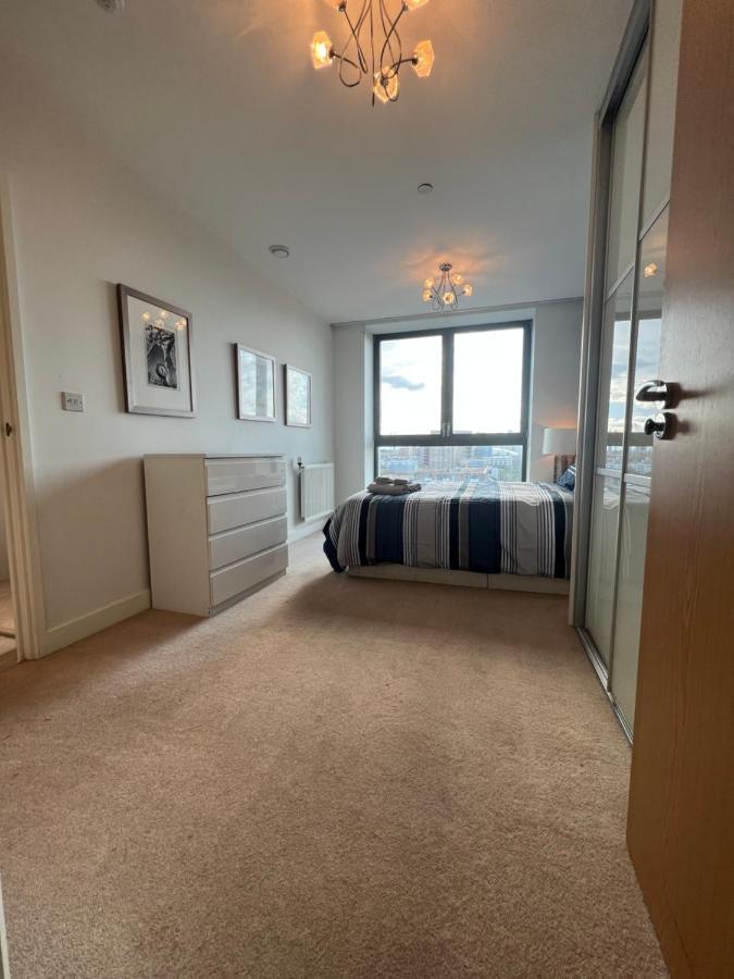 Appartement Cityscape Serenity: 10Th Floor Oasis Near City Airport, Excel & 02 à Londres Extérieur photo